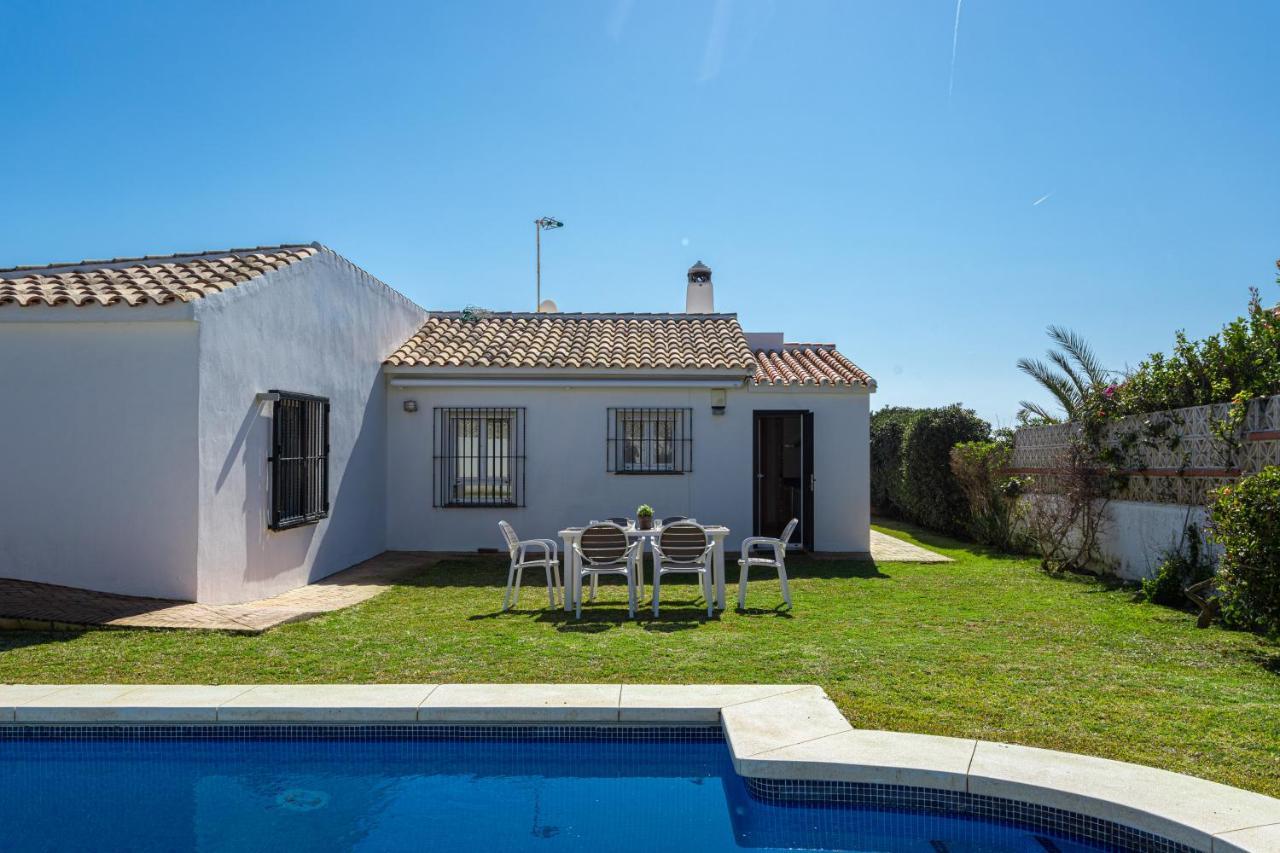 Charming Villa On The Seafront Marbella Eksteriør billede