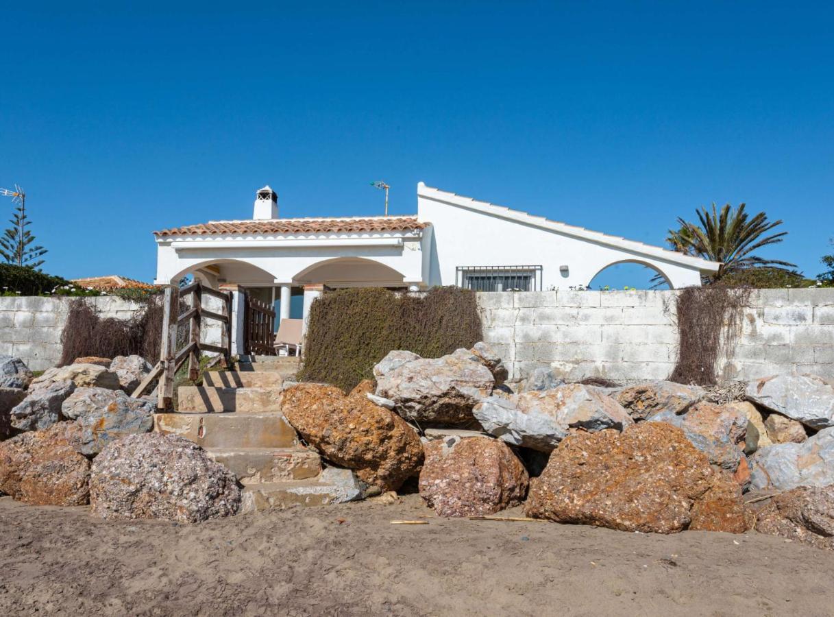 Charming Villa On The Seafront Marbella Eksteriør billede