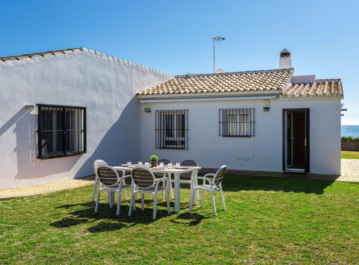 Charming Villa On The Seafront Marbella Eksteriør billede